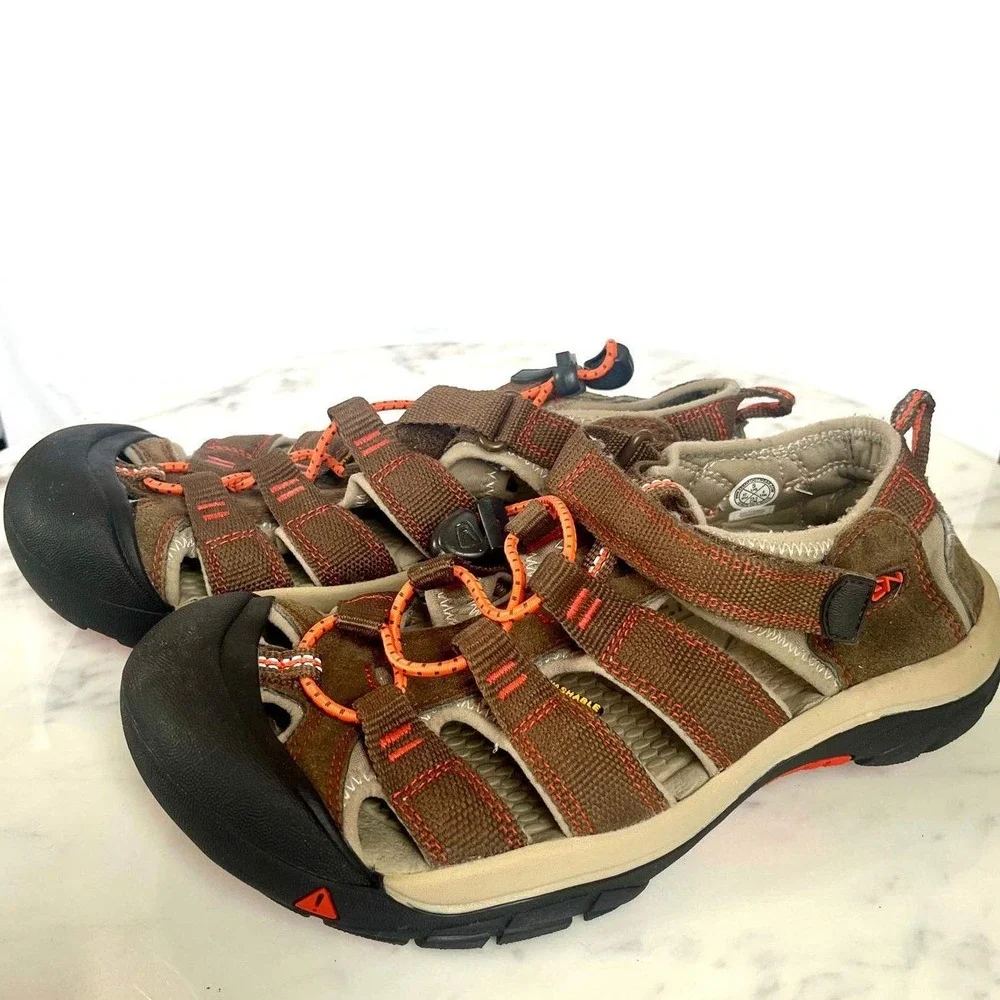 Keen Newport H2 Big Kids Size 5‎ Sandals Brown Orange Waterproof Hiking Youth